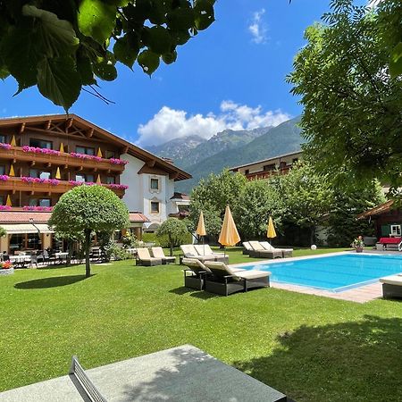 Alpenhotel Tirolerhof Neustift im Stubaital Εξωτερικό φωτογραφία