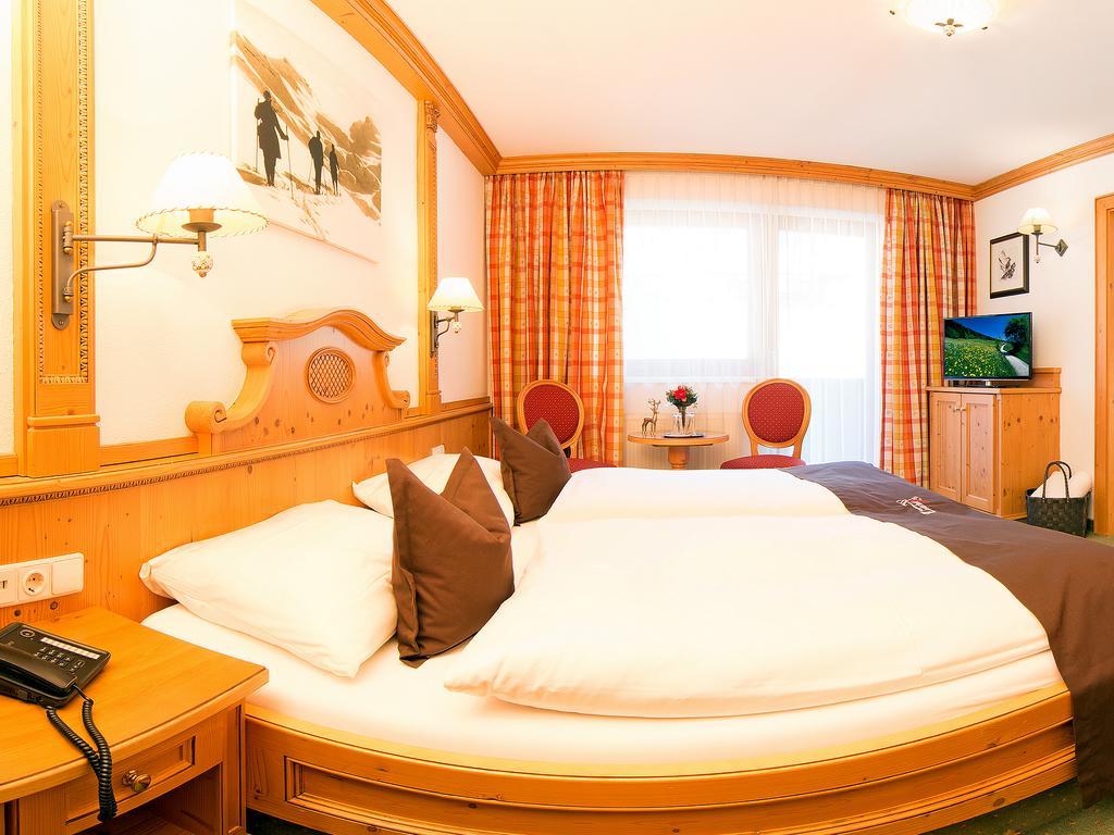 Alpenhotel Tirolerhof Neustift im Stubaital Δωμάτιο φωτογραφία