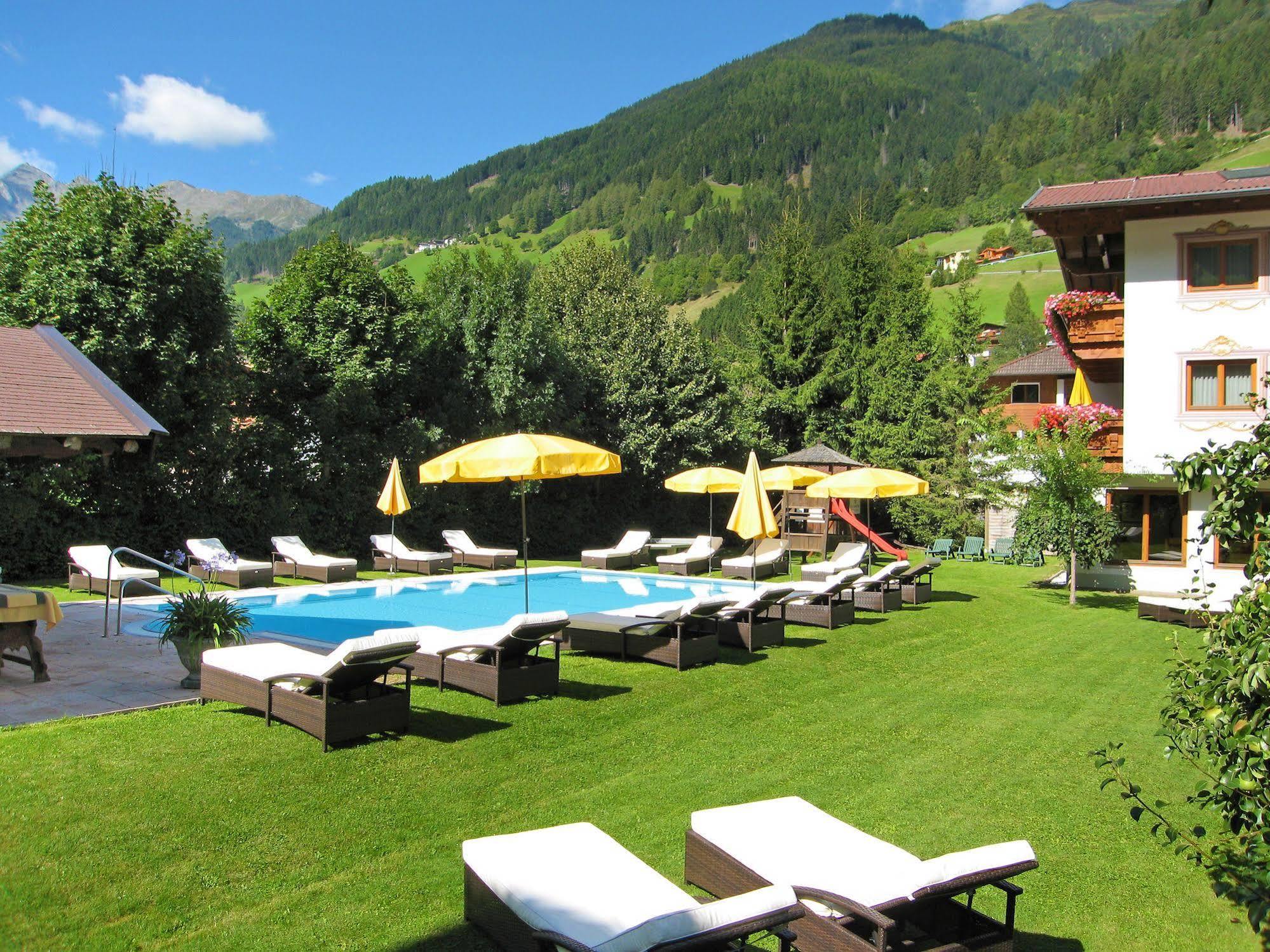 Alpenhotel Tirolerhof Neustift im Stubaital Εξωτερικό φωτογραφία